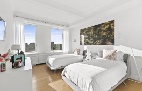 MOVE IN CONCIERGE UES Co-op 2nd Image